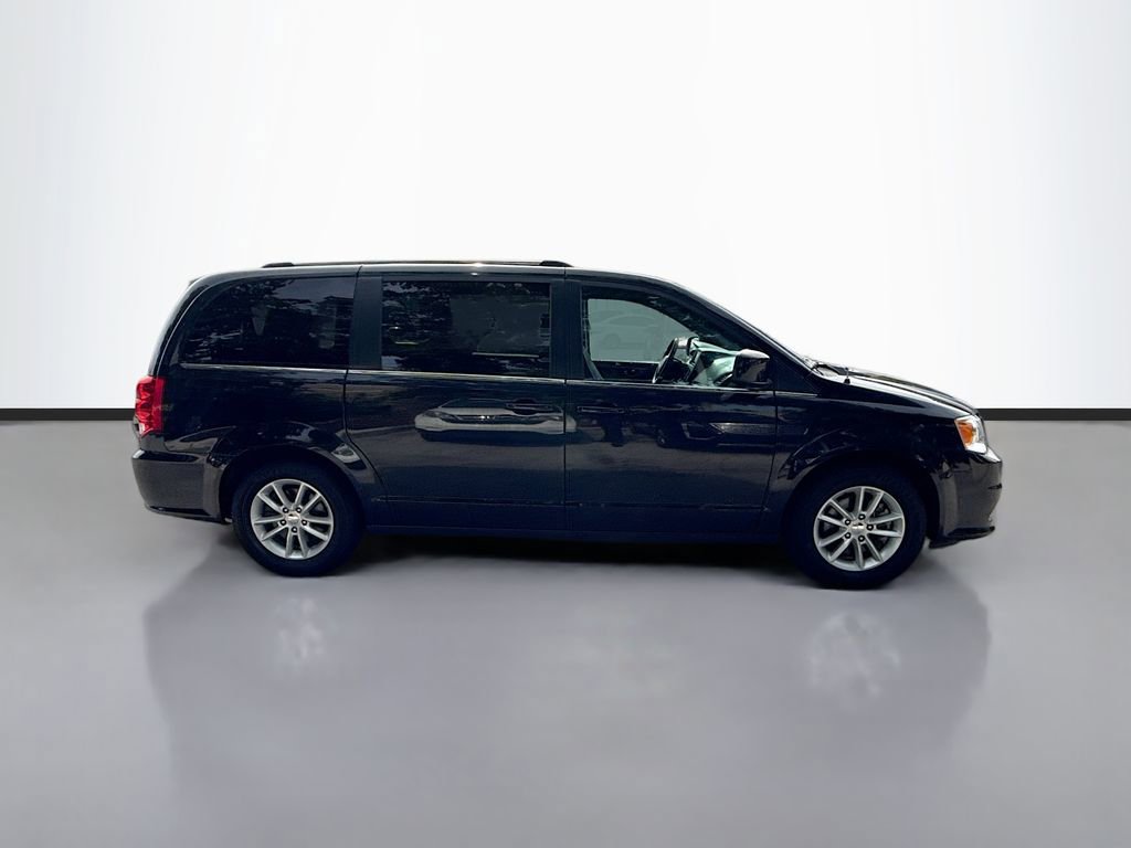 Used 2020 Dodge Grand Caravan SXT image 9