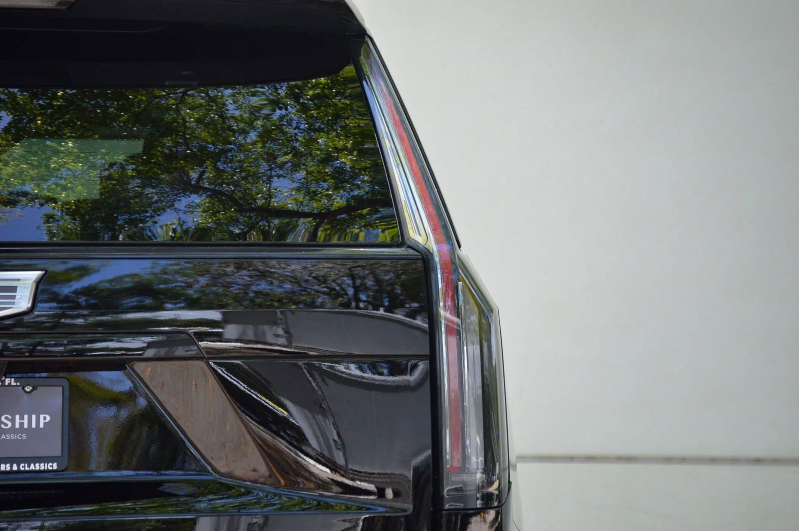 Used 2026 Cadillac Escalade Platinum Sport w/ LPO, ONYX Package AWD/4WD image 13