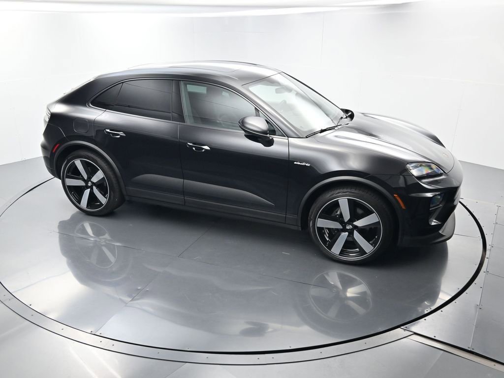 Certified 2024 Porsche Macan 4 Electric image 43