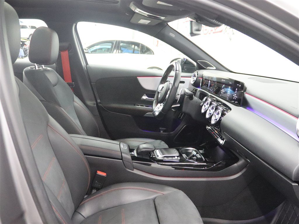 Used 2021 Mercedes-Benz A 35 AMG 4MATIC image 30