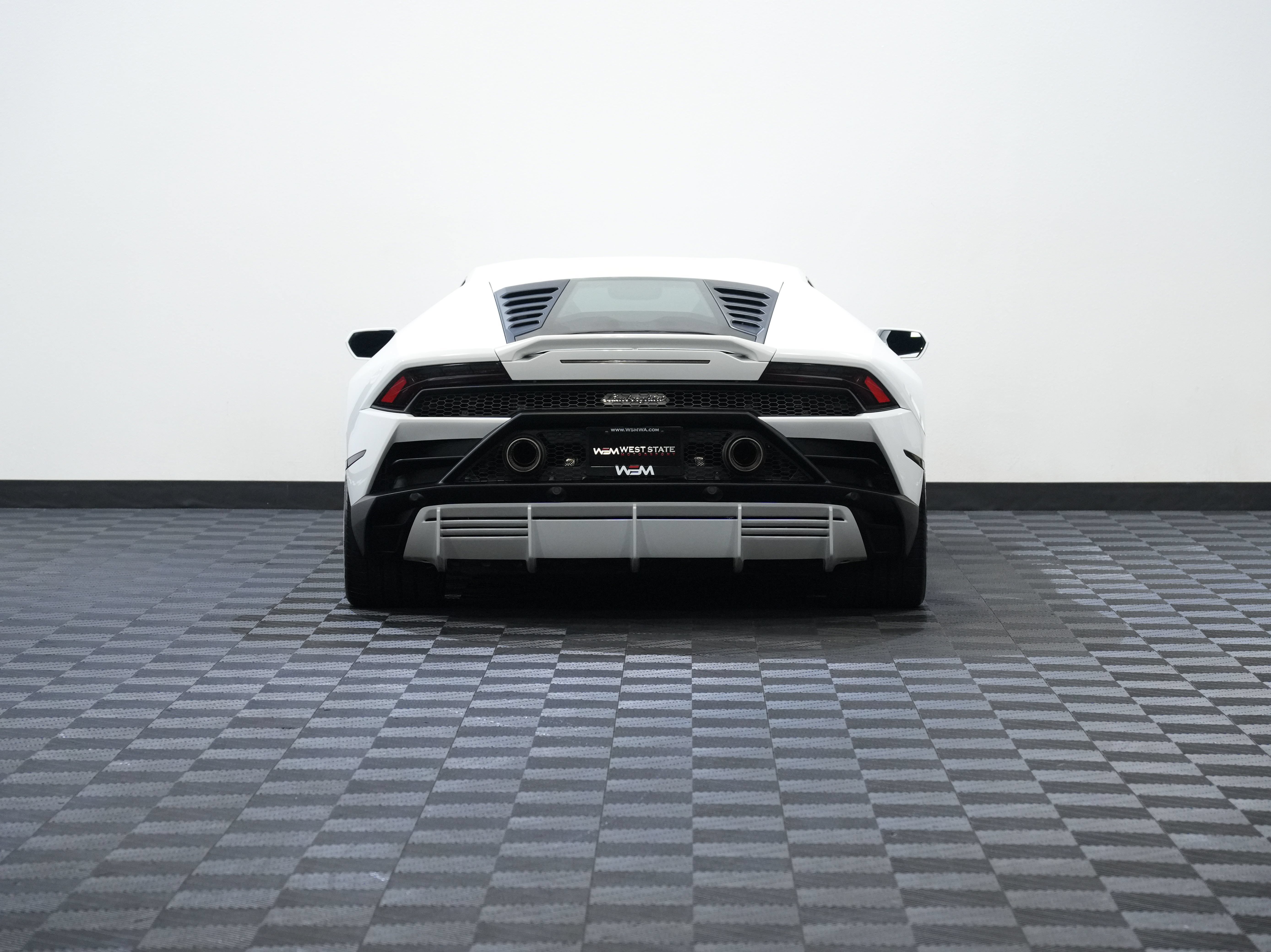 Used 2020 Lamborghini Huracan EVO AWD/4WD image 7