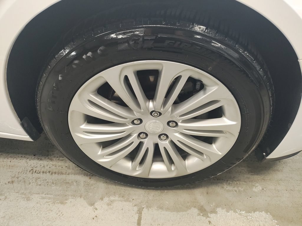 Used 2019 Buick LaCrosse Essence w/ Sights and Sounds Package FWD image 4