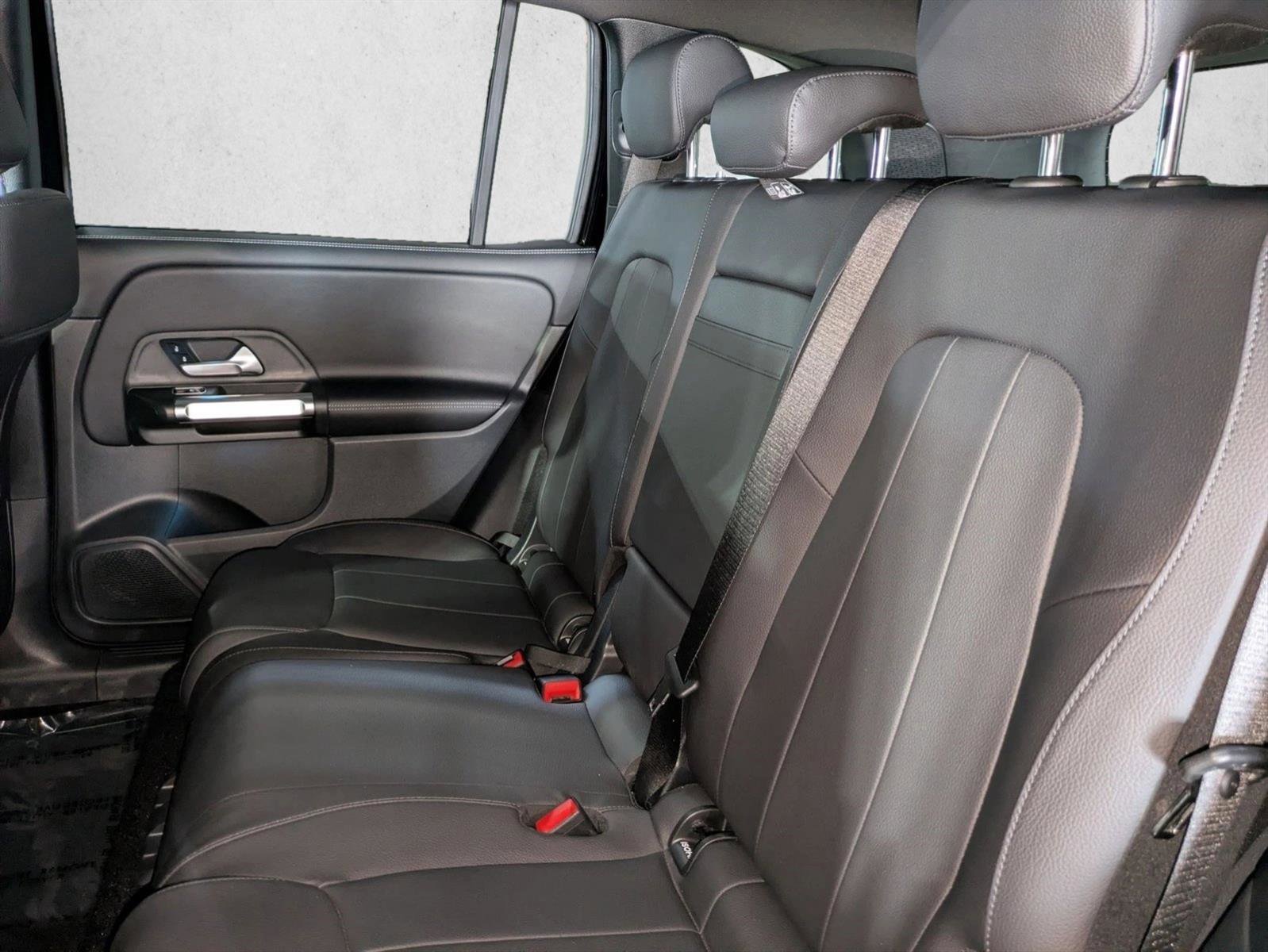 Certified 2025 Mercedes-Benz GLB 250 image 17