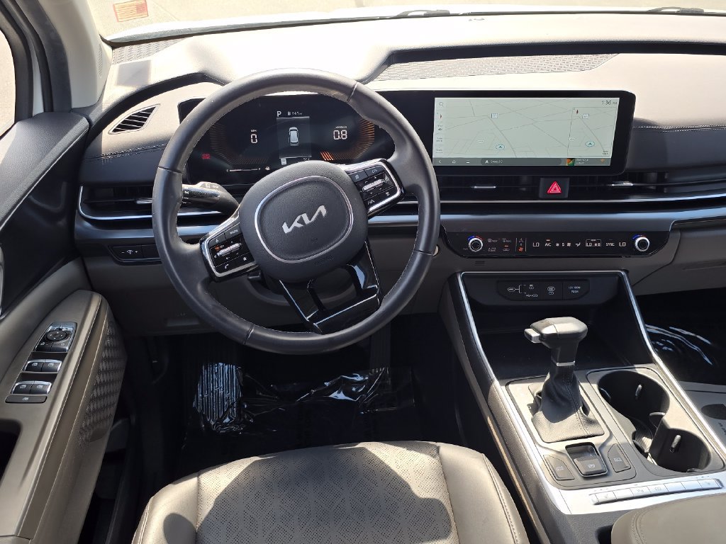 Certified 2025 Kia Carnival FWD image 11