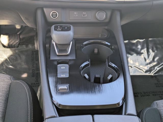 Used 2023 Nissan Rogue SV image 16