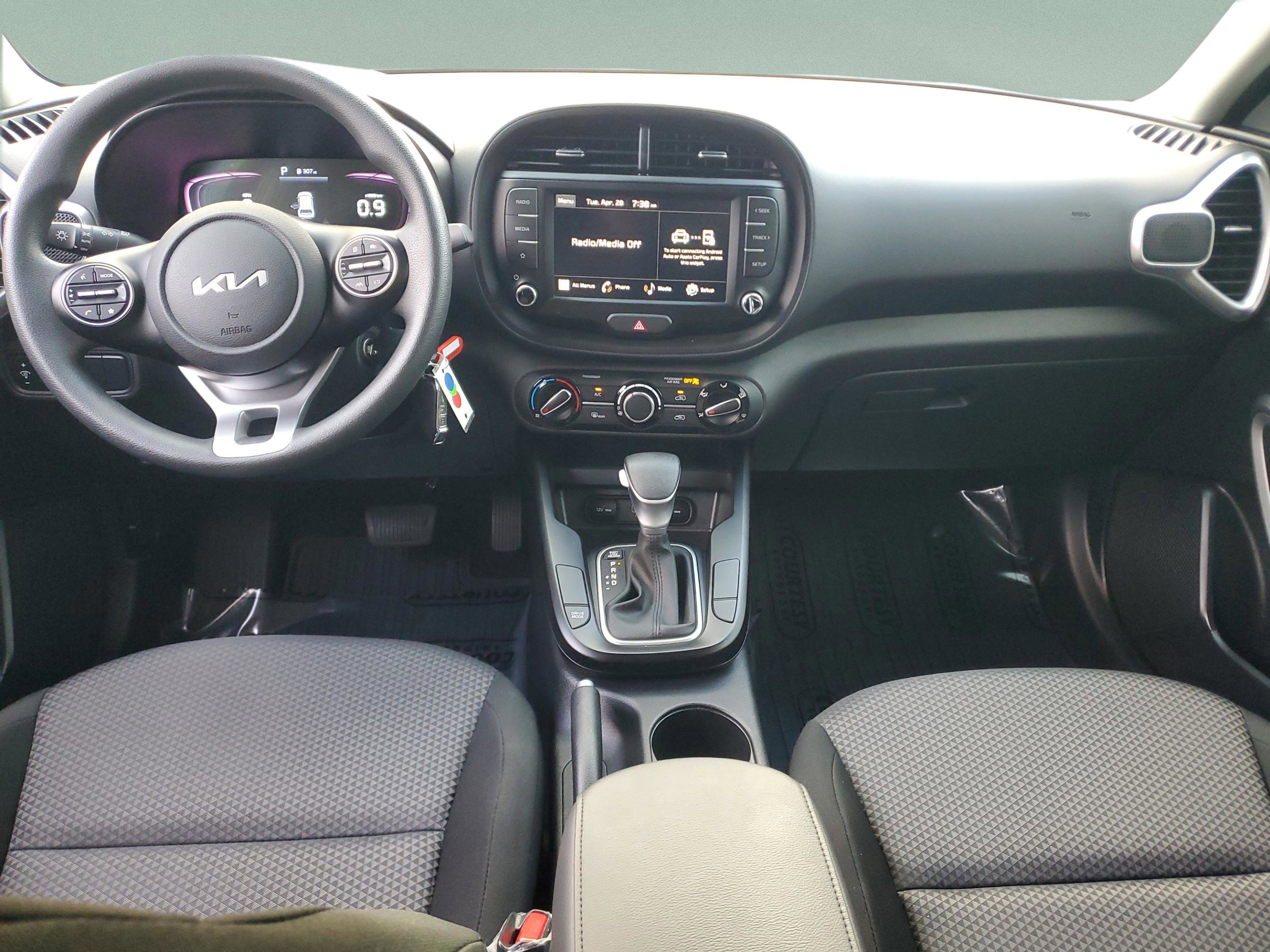 Certified 2024 Kia Soul LX w/ Option Group 015 FWD image 11