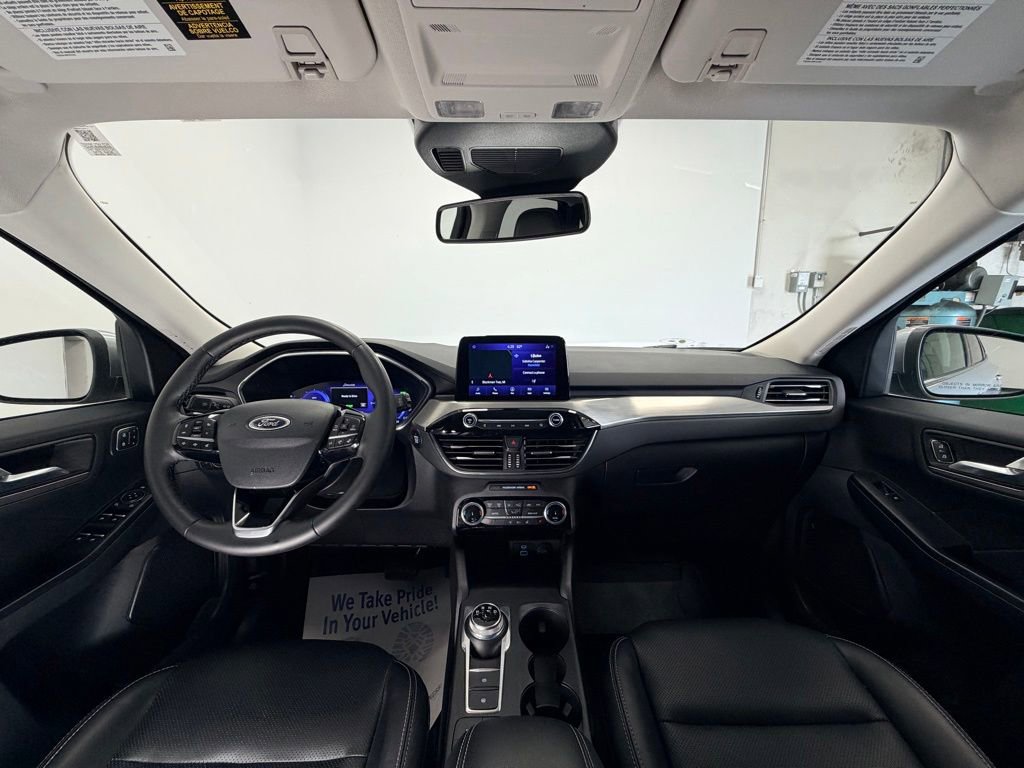 Used 2022 Ford Escape Titanium w/ Class II Trailer Tow Package AWD/4WD image 16