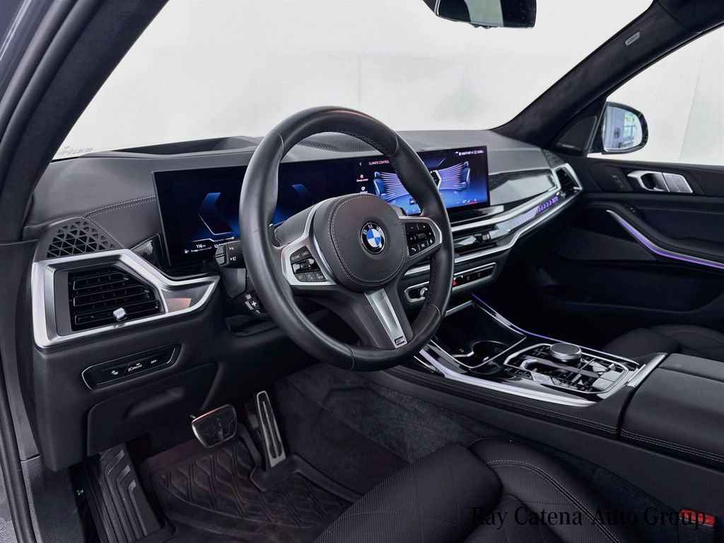 Used 2026 BMW X7 xDrive40i w/ M Sport Package AWD/4WD image 9