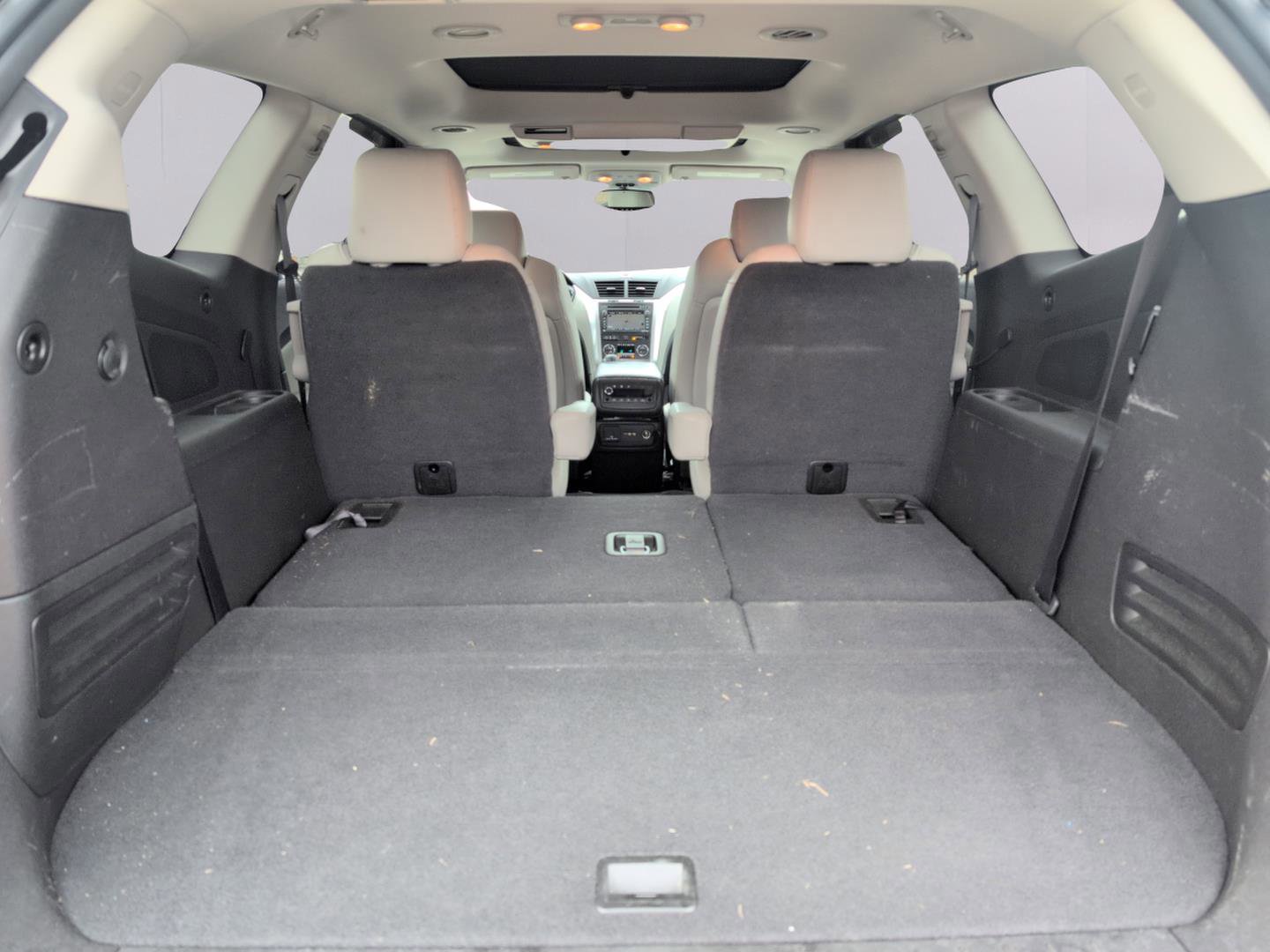 Used 2011 Chevrolet Traverse LTZ image 29