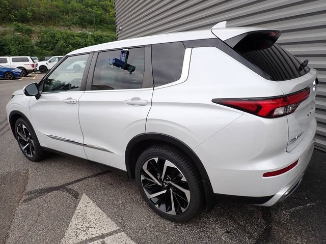 Used 2022 Mitsubishi Outlander SE AWD/4WD image 4