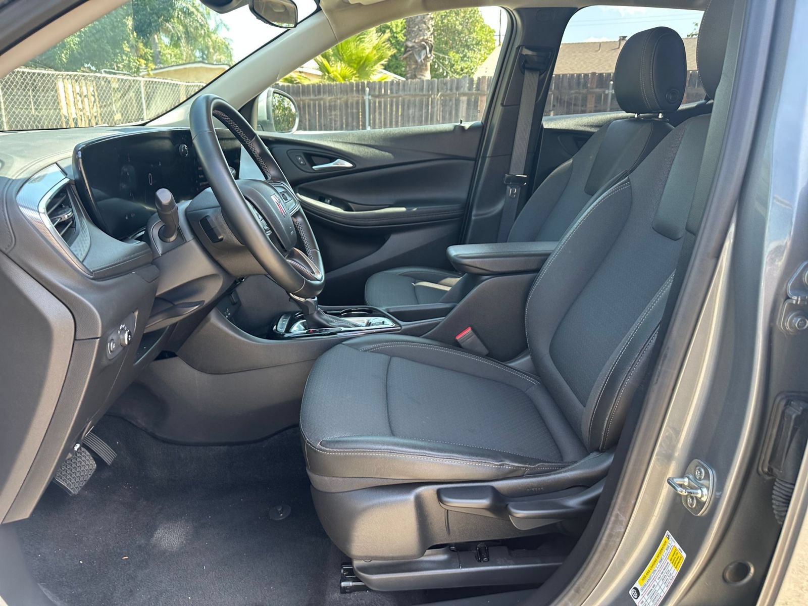 Used 2025 Buick Encore GX Preferred FWD image 25
