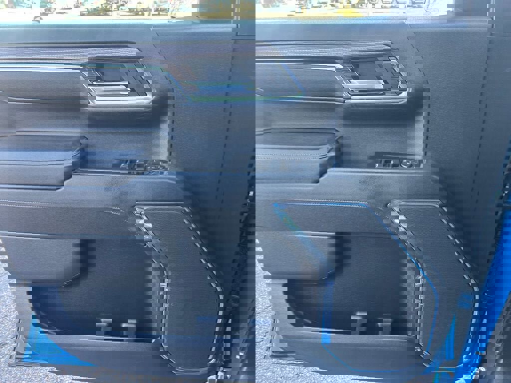 Used 2023 Chevrolet Silverado 1500 LT Trail Boss w/ Protection Package AWD/4WD image 18