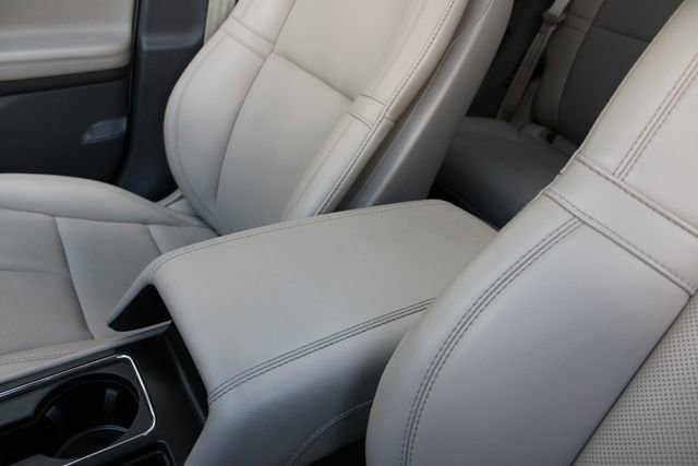 Used 2024 Lincoln Corsair FWD w/ Equipment Group 101A image 18