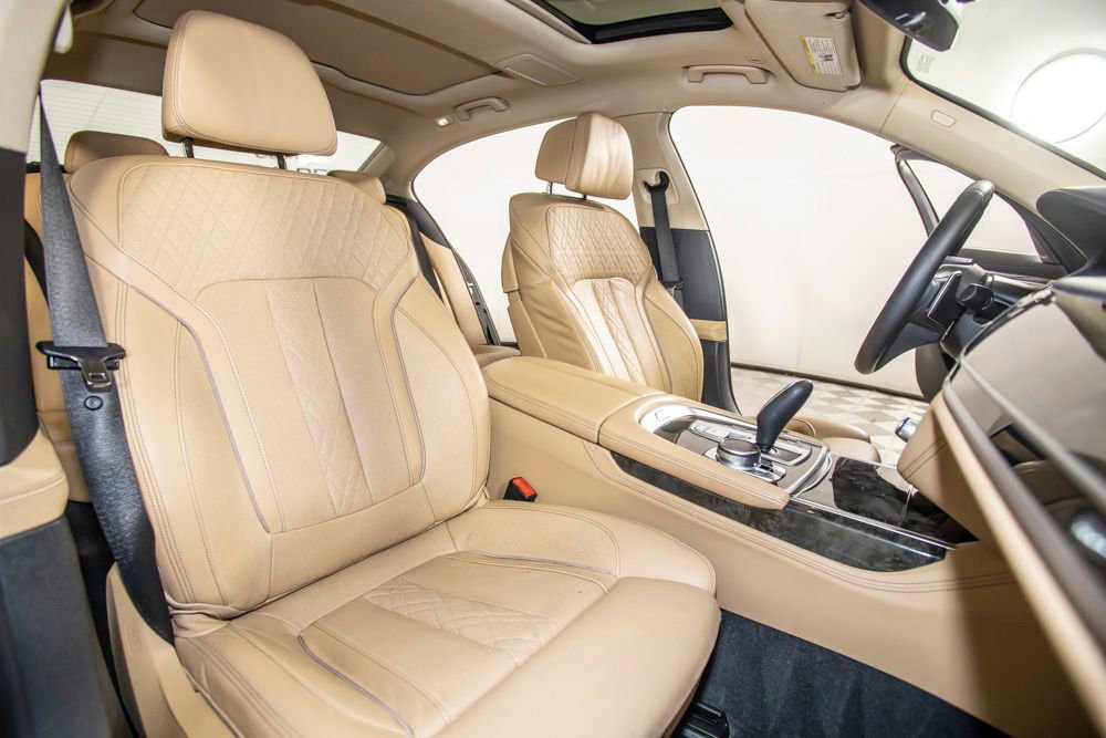 Used 2022 BMW 740i xDrive w/ Premium Package image 21