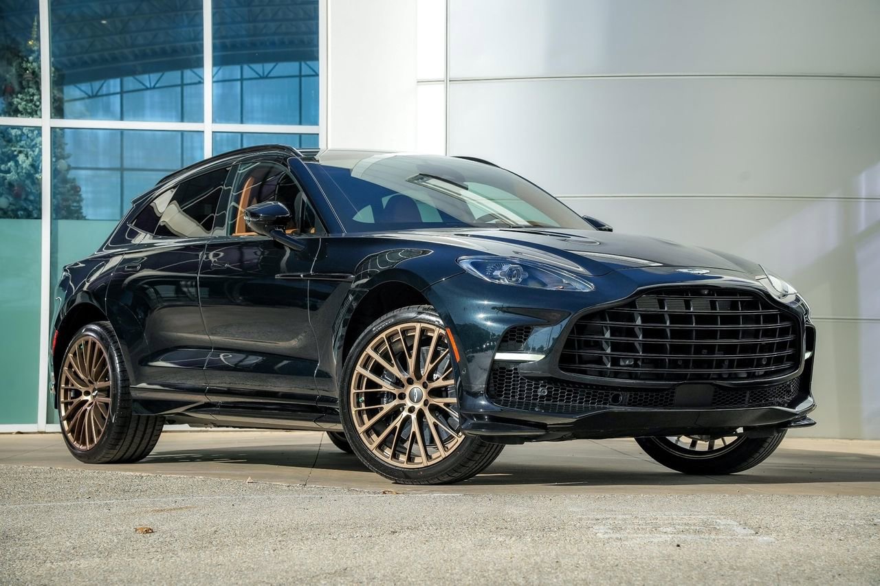 New 2026 Aston Martin DBX 707 image 1