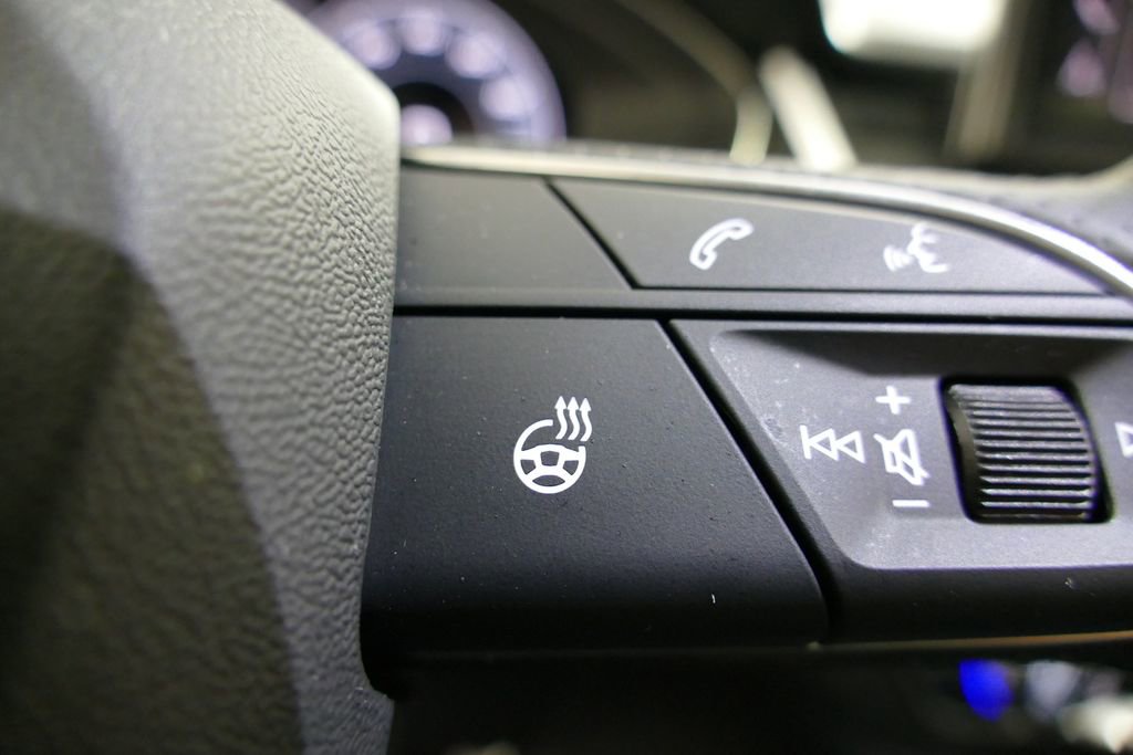 Used 2025 Audi SQ5 Premium Plus w/ Premium Plus Package image 17