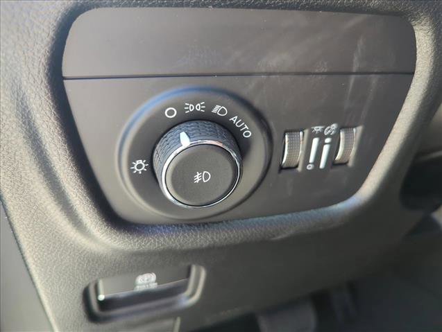 New 2026 Jeep Grand Cherokee Limited RWD image 16