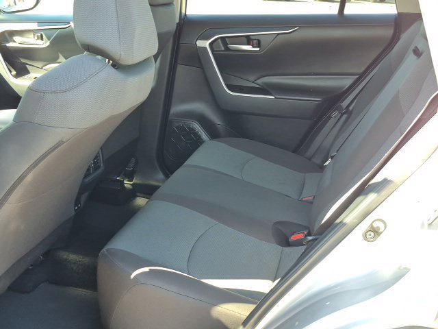 Used 2025 Toyota RAV4 XLE FWD image 18