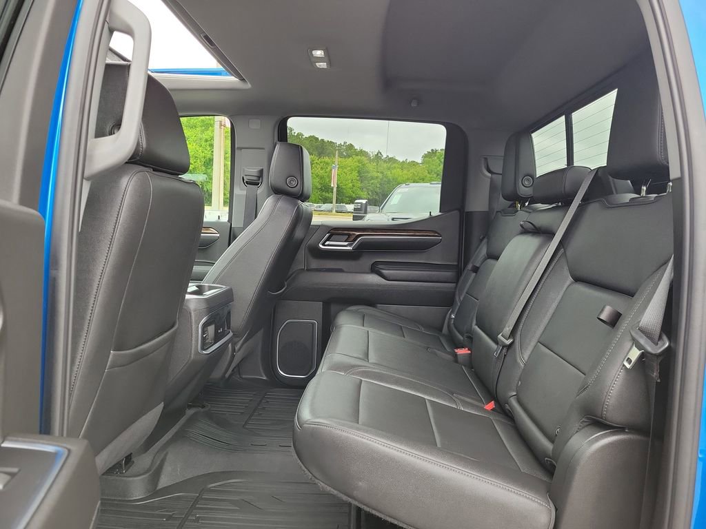 Used 2022 GMC Sierra 1500 Elevation w/ Elevation Premium Package AWD/4WD image 14