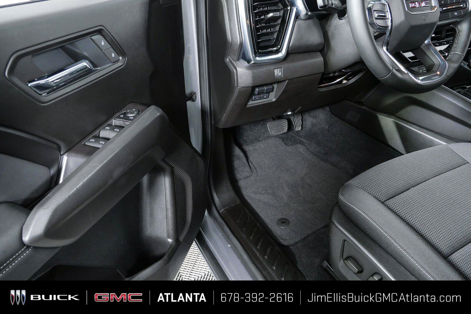 Certified 2025 GMC Canyon Elevation w/ Convenience Package RWD image 8