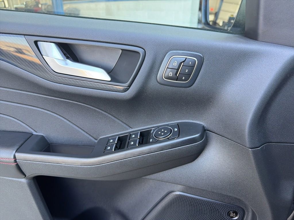 Used 2024 Ford Escape ST-Line Select w/ Tech Pack #2 AWD/4WD image 23