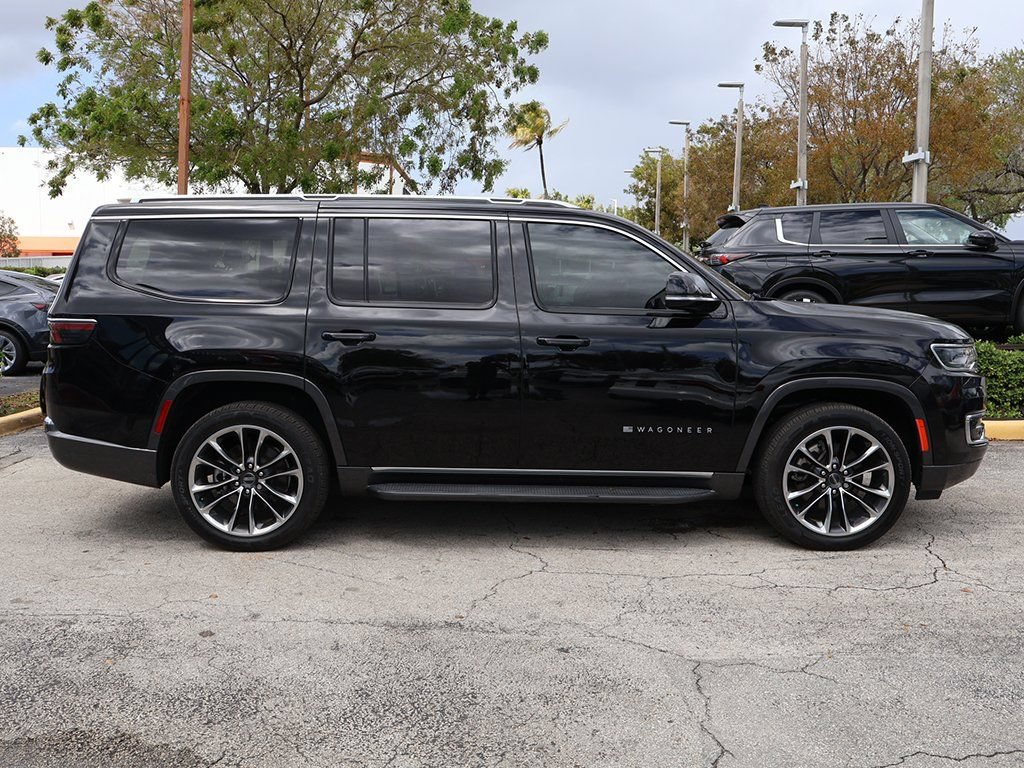 Used 2022 Jeep Wagoneer Series II w/ Premium Group I AWD/4WD image 21