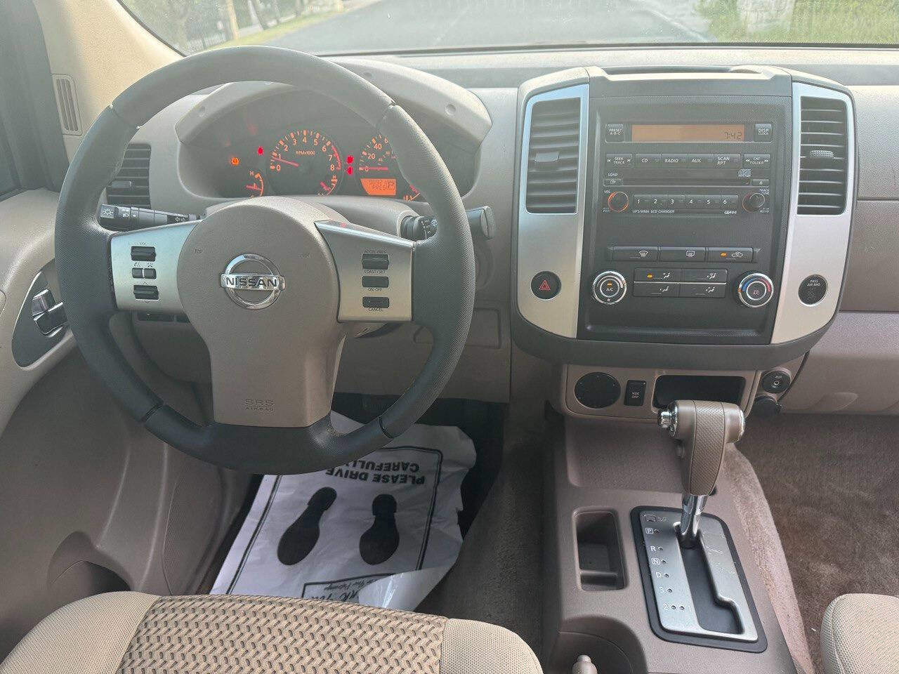 Used 2011 Nissan Frontier SV w/ SV Premium Utility Pkg RWD image 15