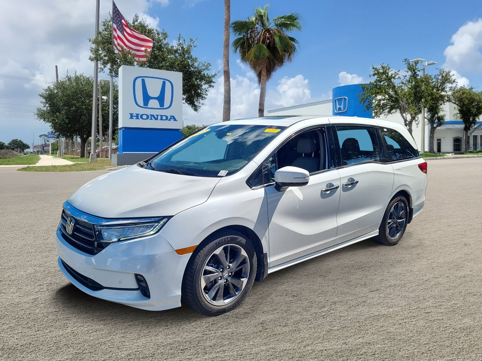 Used 2022 Honda Odyssey Elite image 4