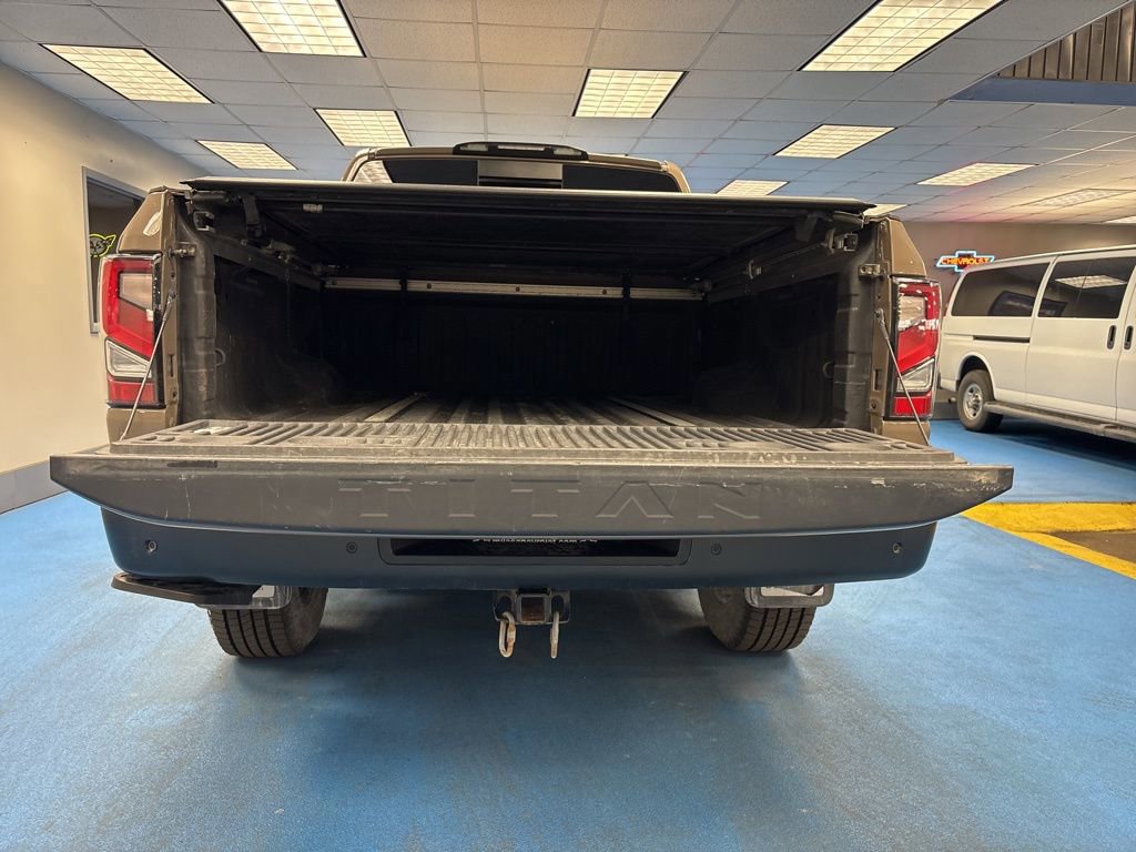 Used 2021 Nissan Titan PRO-4X w/ Pro-4x Utility Package image 9