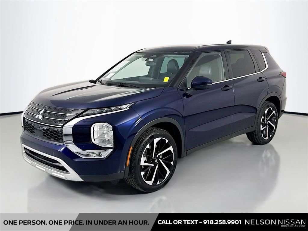 Used 2023 Mitsubishi Outlander SE Black Edition