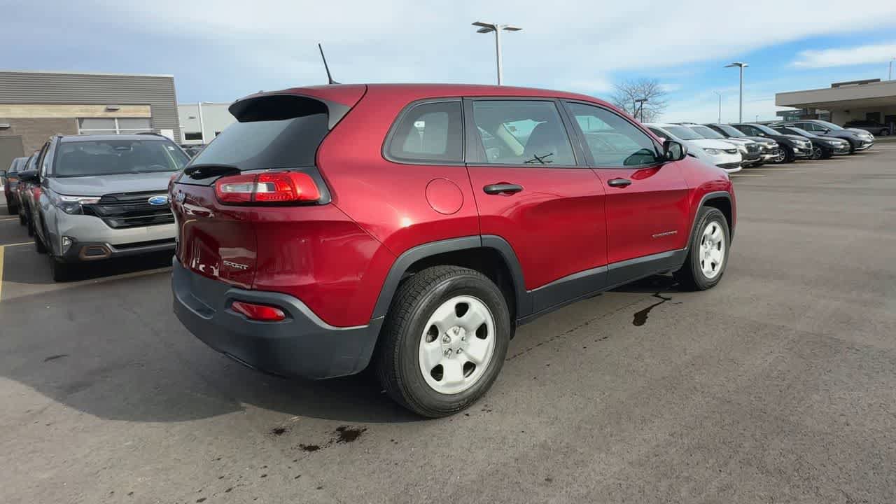 Used 2017 Jeep Cherokee Sport image 8