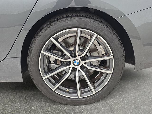Used 2022 BMW 330i xDrive Sedan w/ Premium Package AWD/4WD image 31