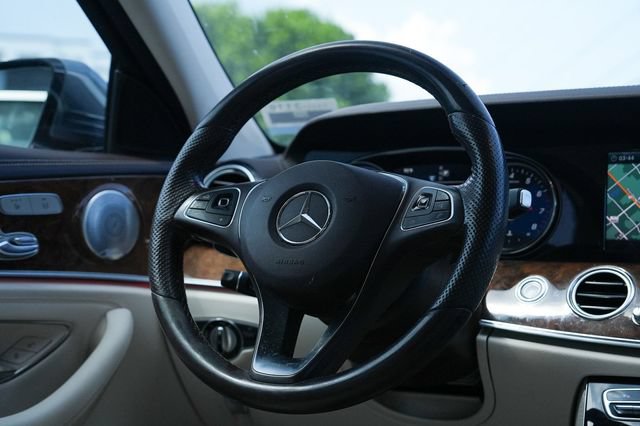 Used 2018 Mercedes-Benz E 300 4MATIC image 31