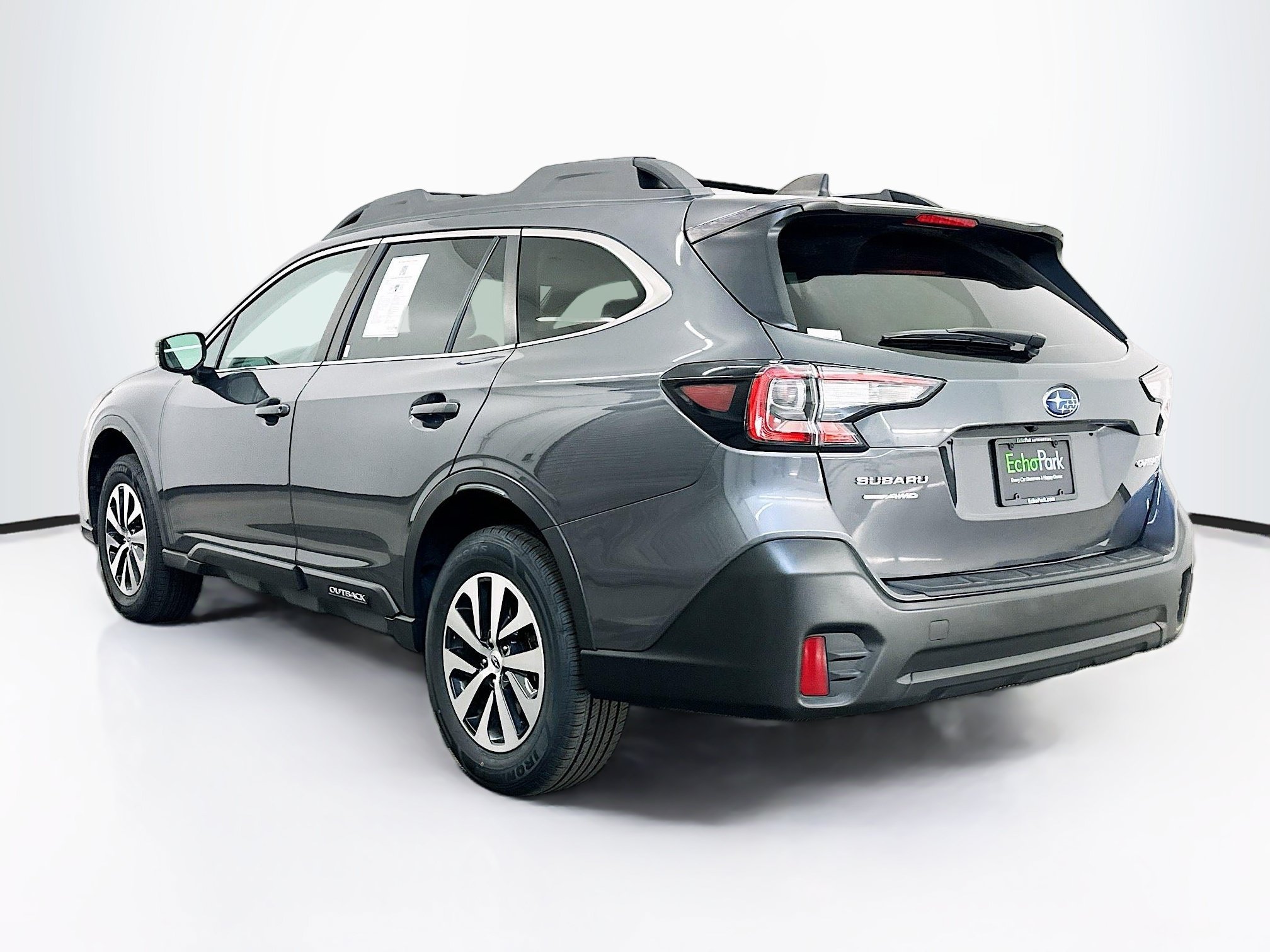 Used 2022 Subaru Outback Premium AWD/4WD image 5