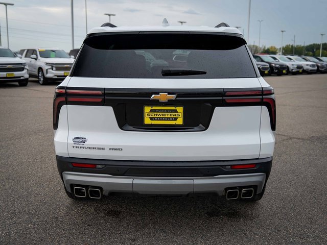 Used 2025 Chevrolet Traverse LT image 7