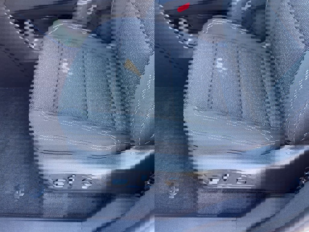 New 2026 Chevrolet Traverse LT image 12