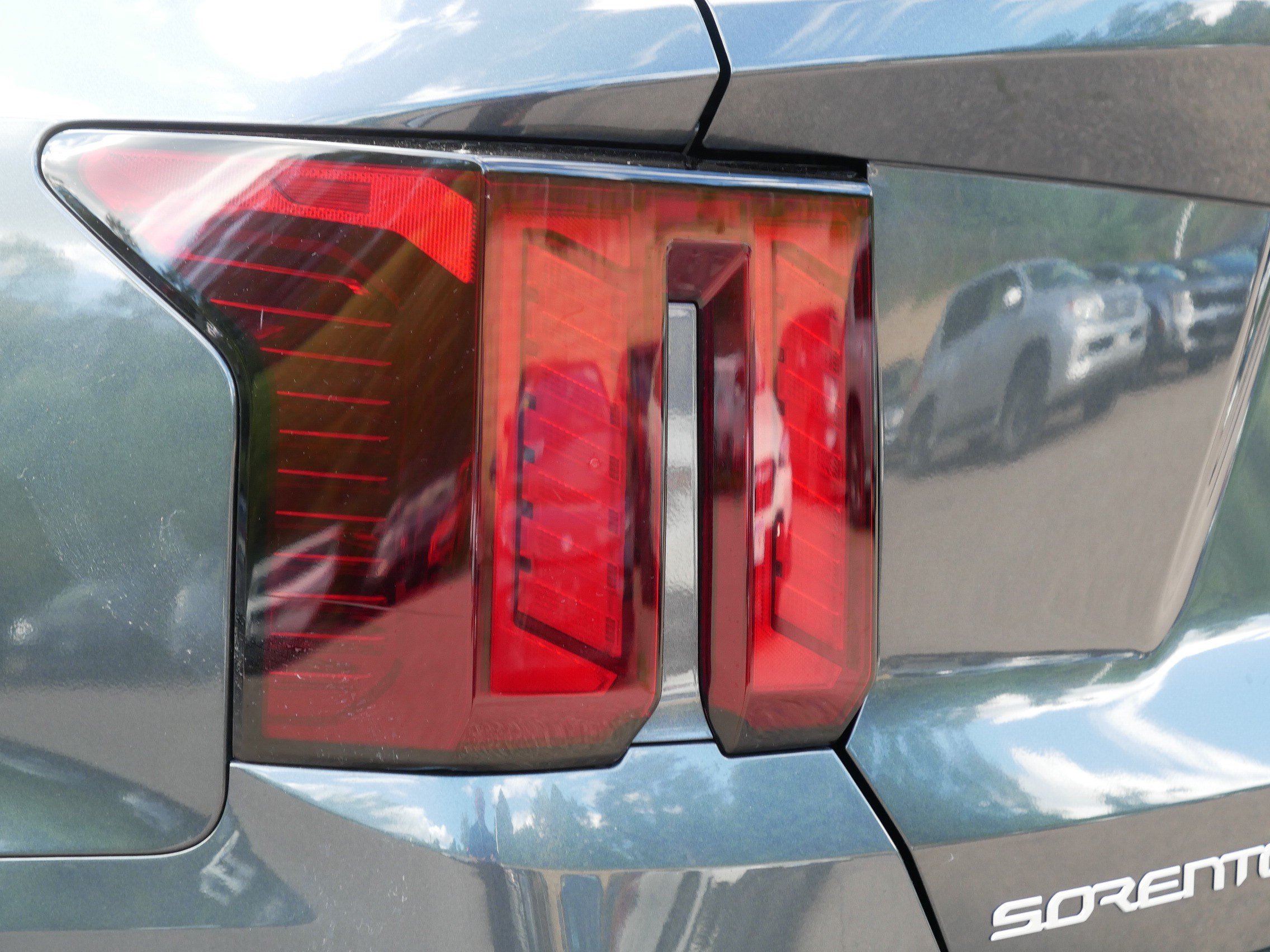 Certified 2025 Kia Sorento S AWD/4WD image 17