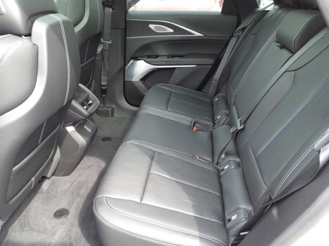 New 2025 Cadillac Lyriq Luxury image 7