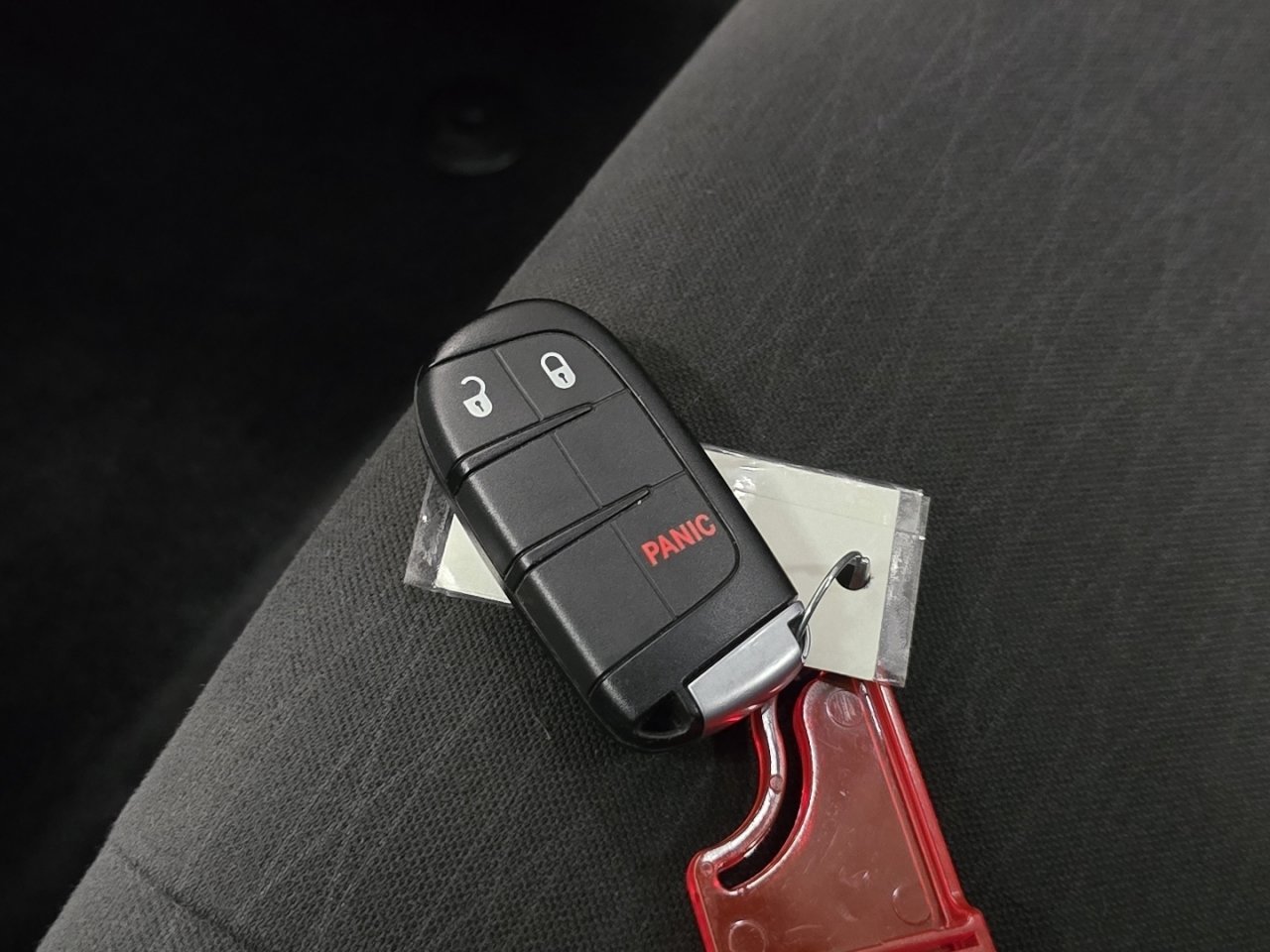 Used 2019 Dodge Durango SXT image 31