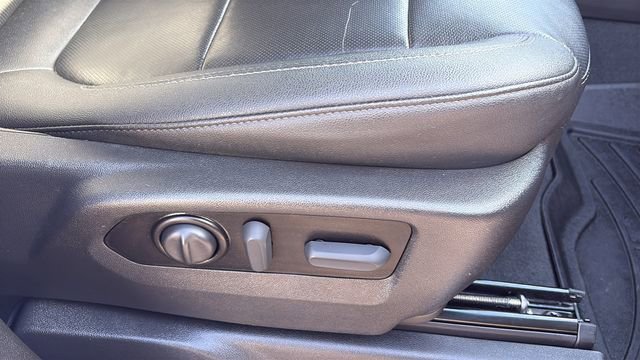 Used 2022 GMC Sierra 1500 SLT w/ SLT Convenience Package image 33