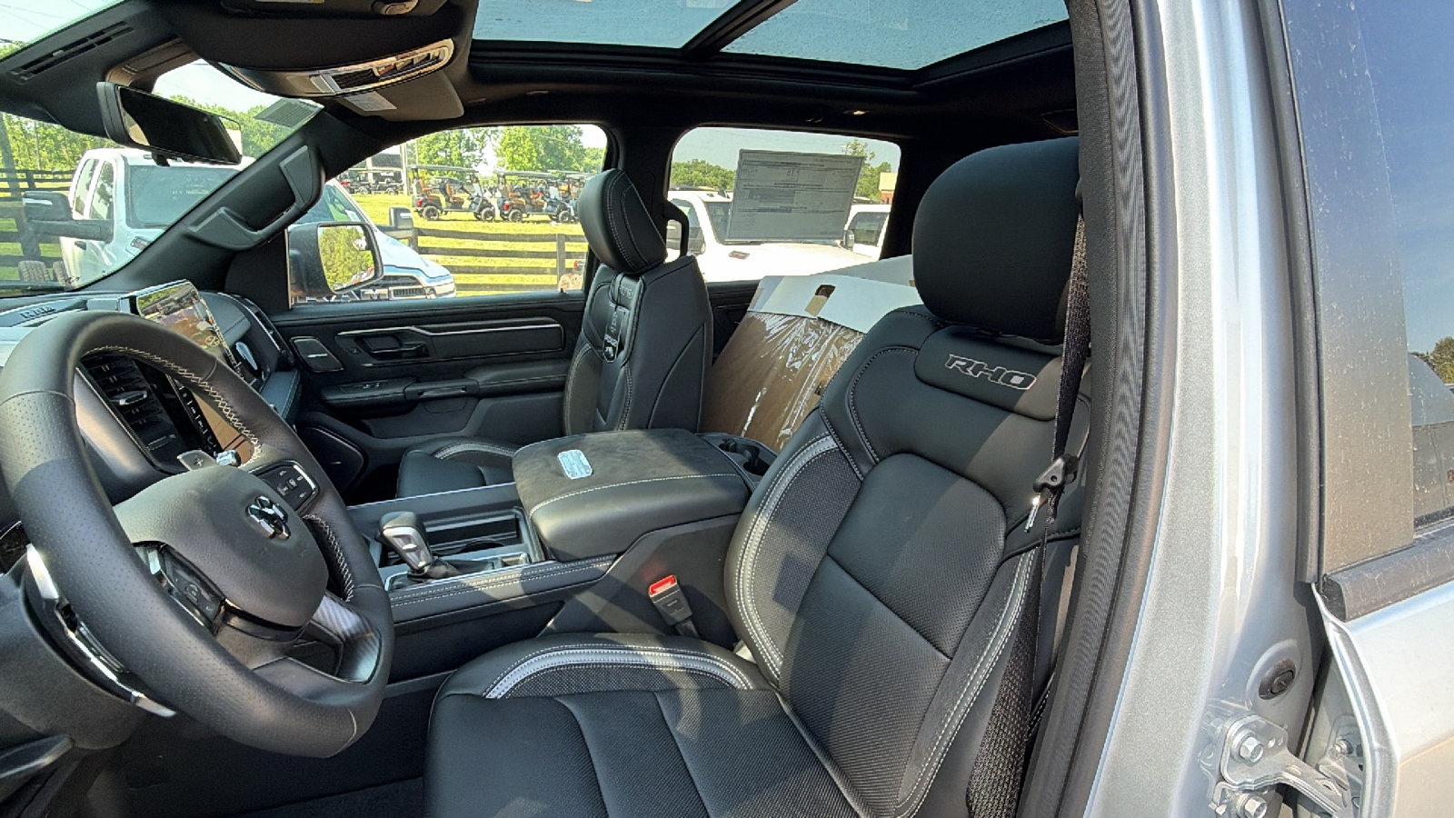 New 2026 RAM 1500 RHO w/ RHO Level 1 Equipment Group AWD/4WD image 16