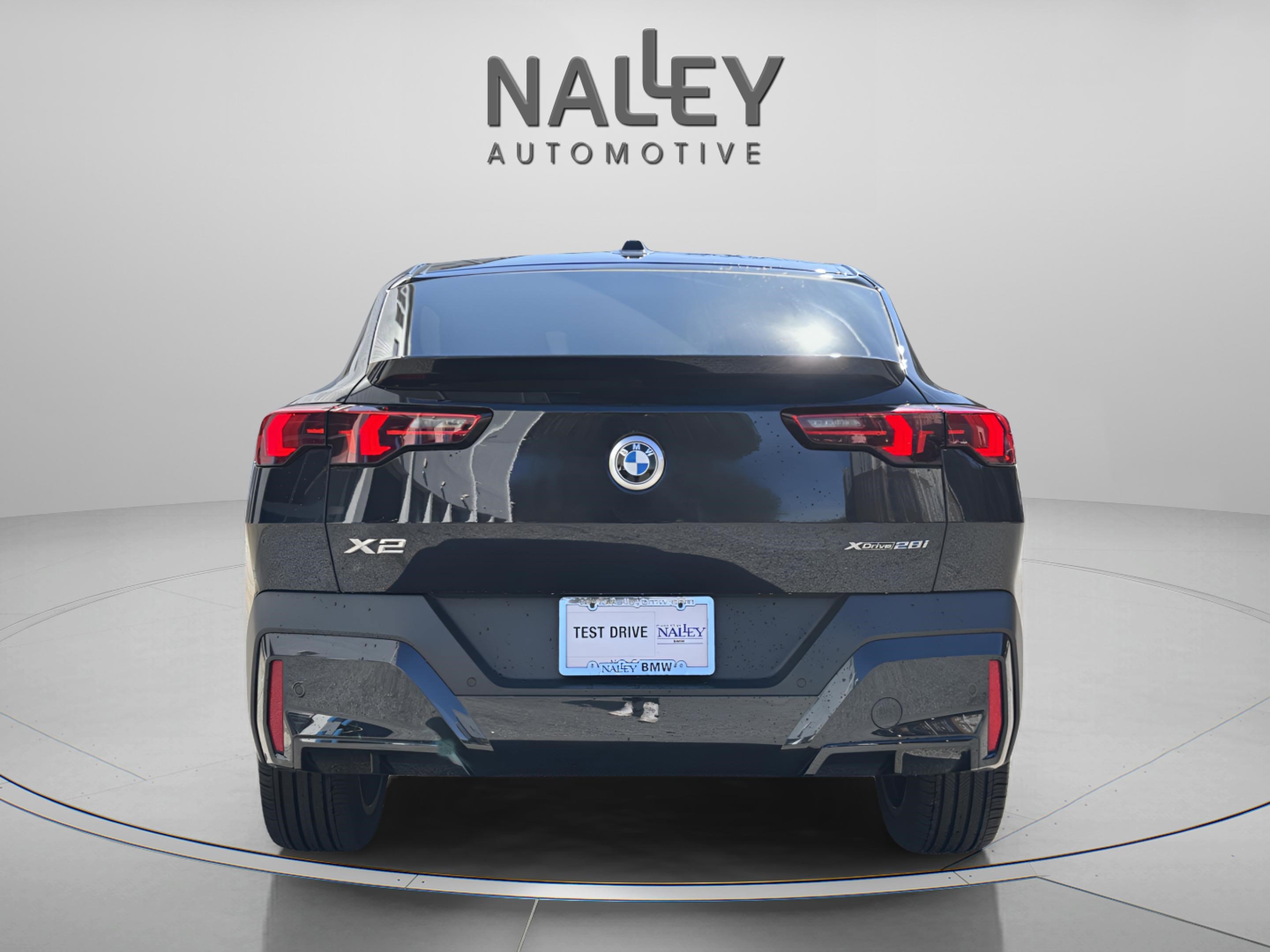 Certified 2025 BMW X2 xDrive28i image 4