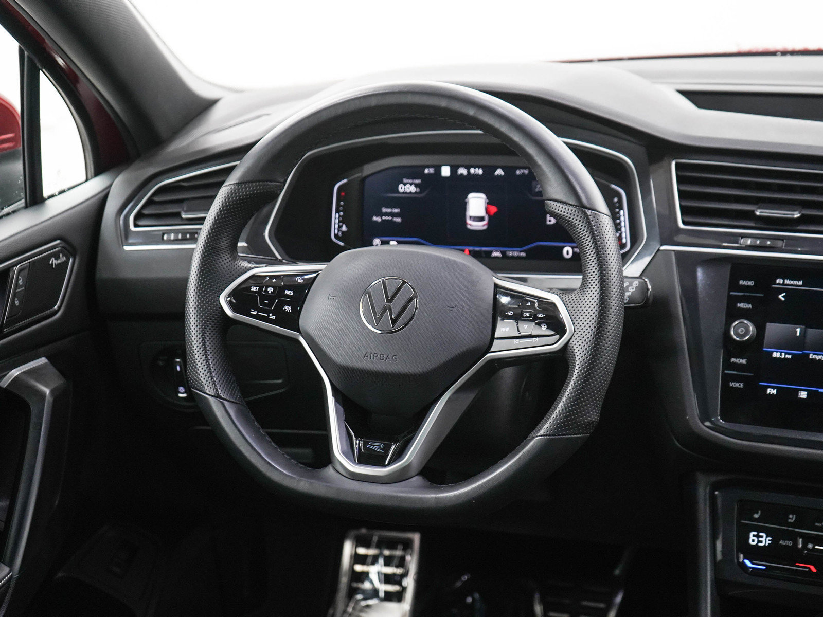 Used 2024 Volkswagen Tiguan SEL R-Line AWD/4WD image 14