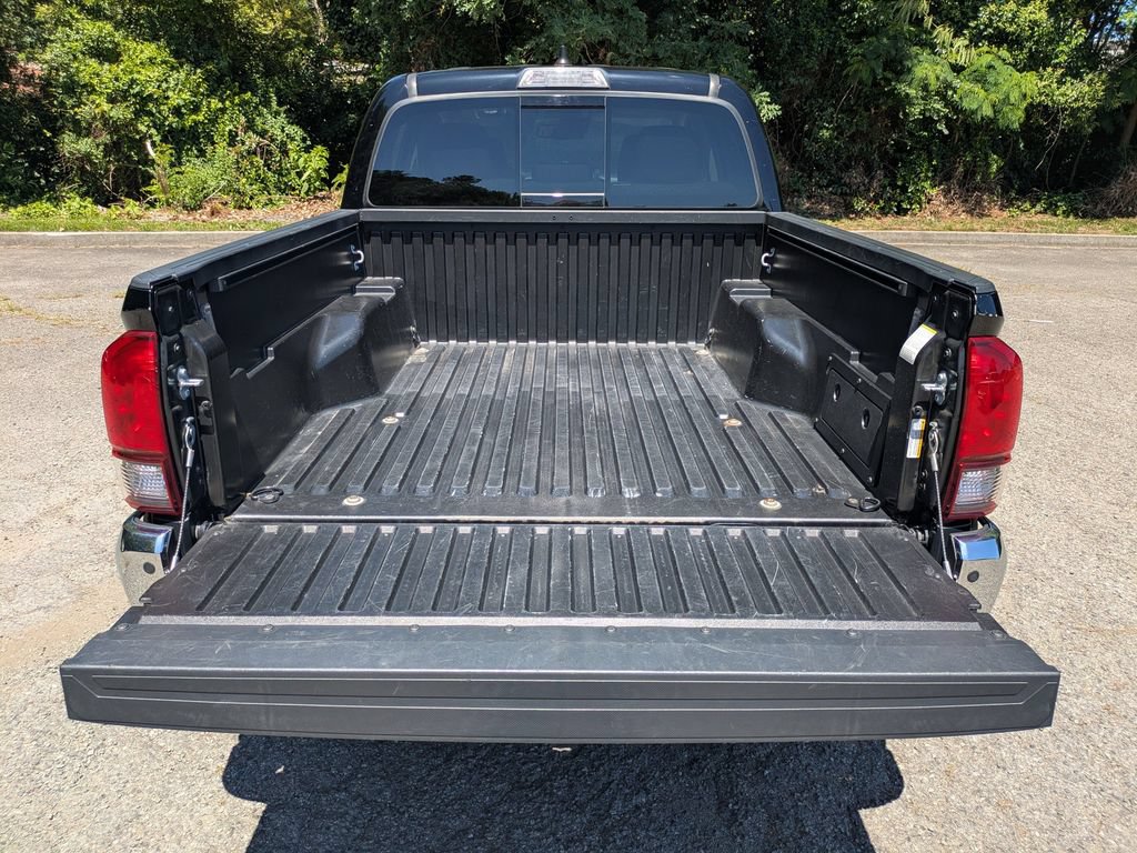 Used 2023 Toyota Tacoma SR5 AWD/4WD image 13