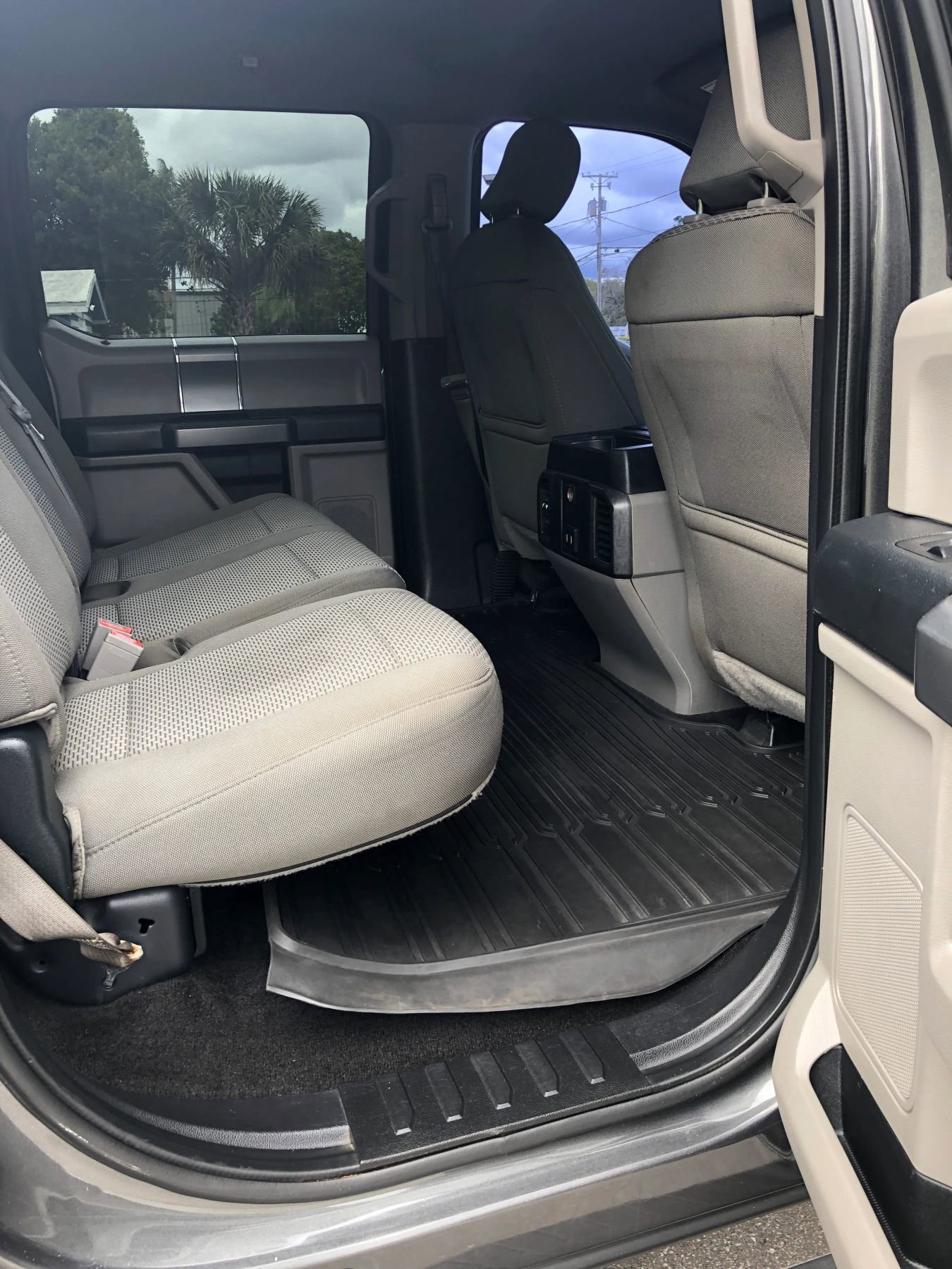 Used 2018 Ford F150 XLT w/ Equipment Group 302A Luxury image 15