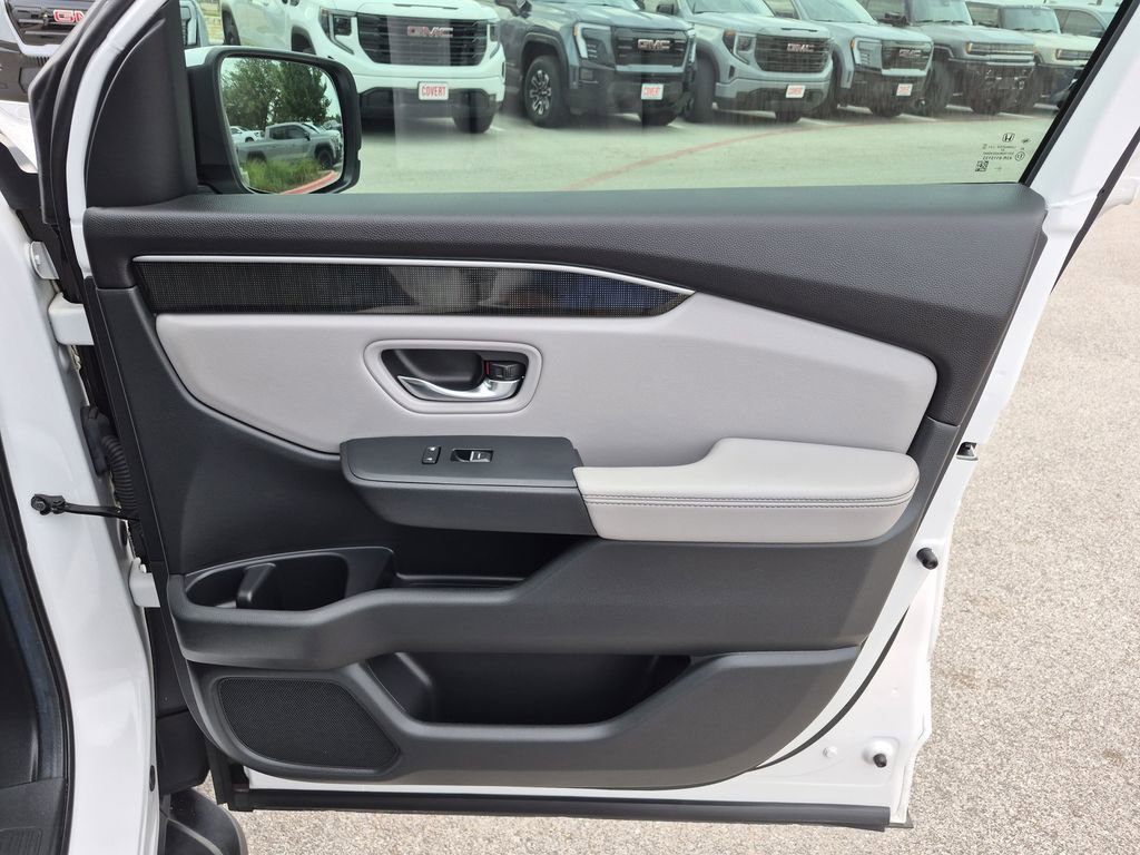 Used 2024 Honda Pilot Elite image 37