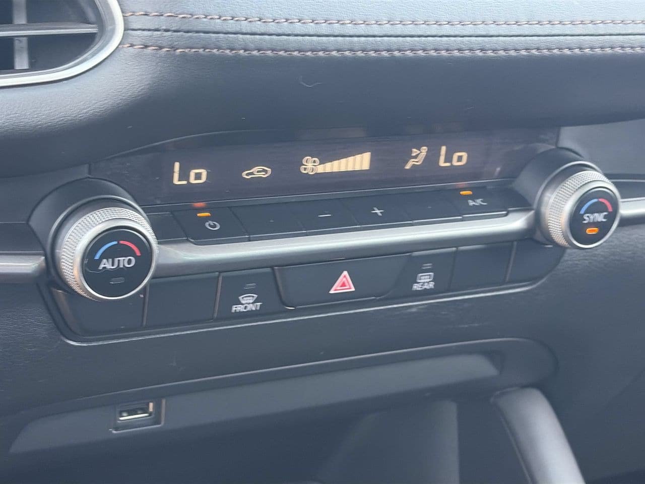 Used 2021 MAZDA MAZDA3 s FWD image 26