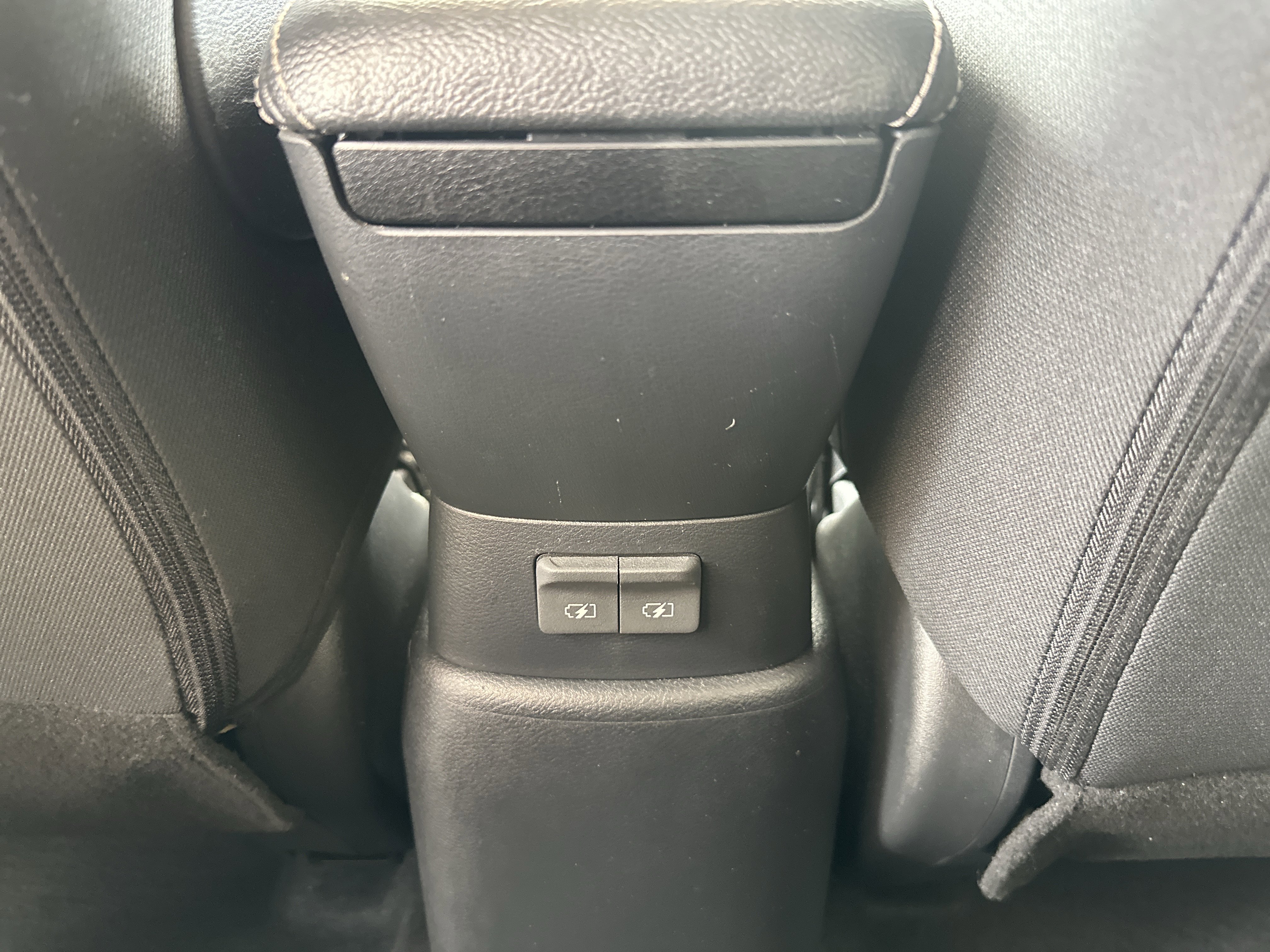 Used 2022 Nissan Kicks S FWD image 20