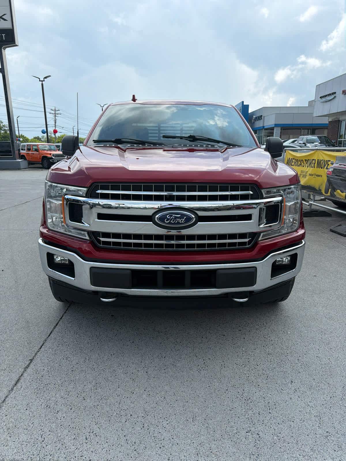 Used 2018 Ford F150 XLT w/ Equipment Group 302A Luxury AWD/4WD image 3