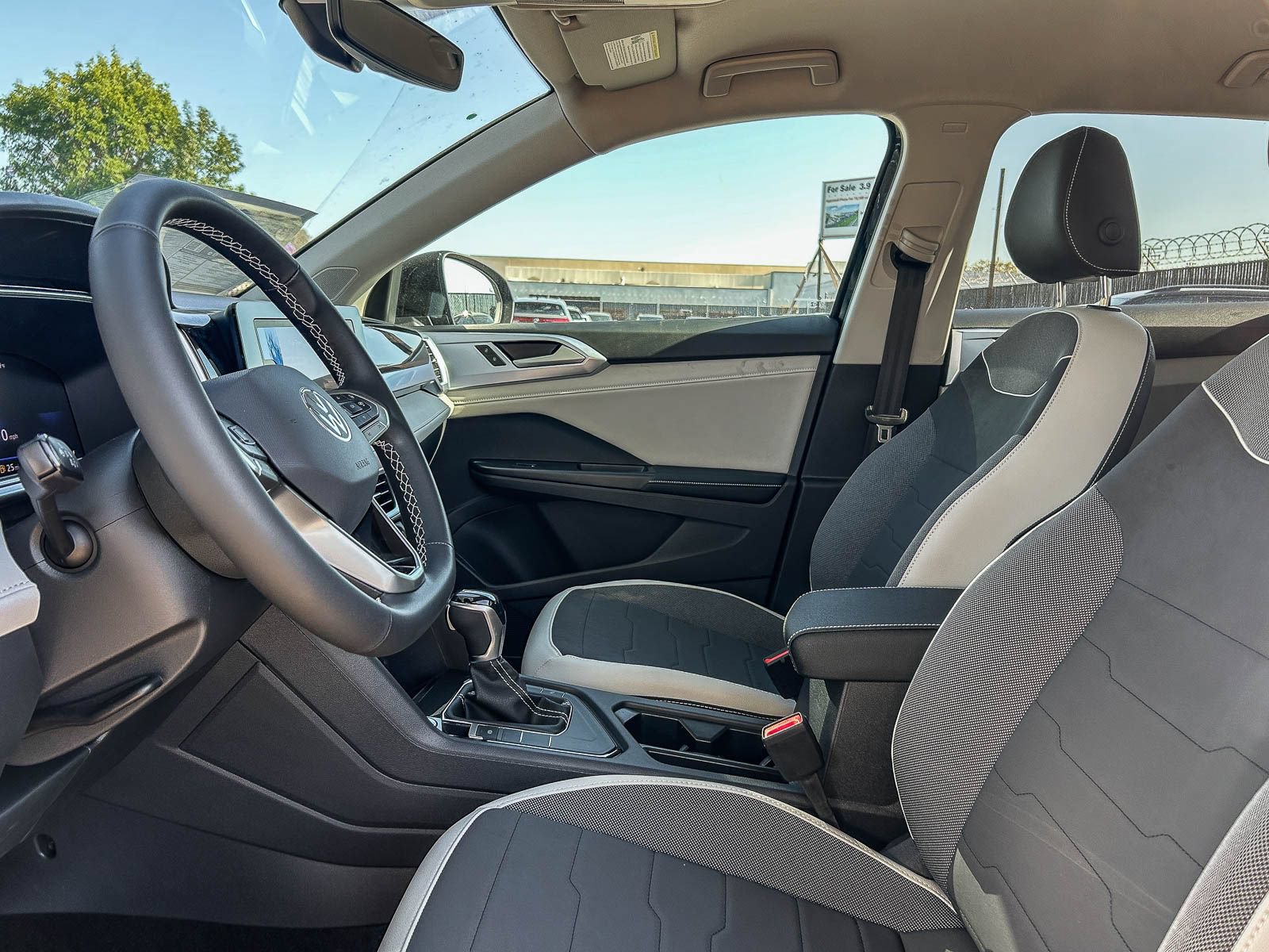 New 2026 Volkswagen Taos SE FWD image 19